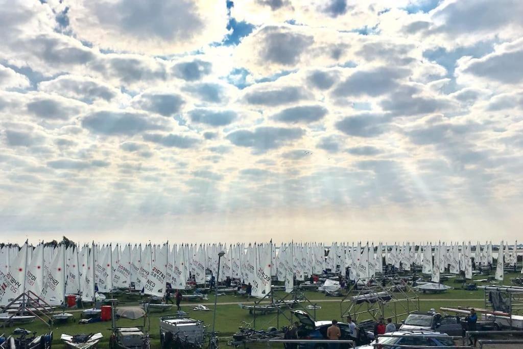 Havenhuisje Medemblik Villa Exteriör bild